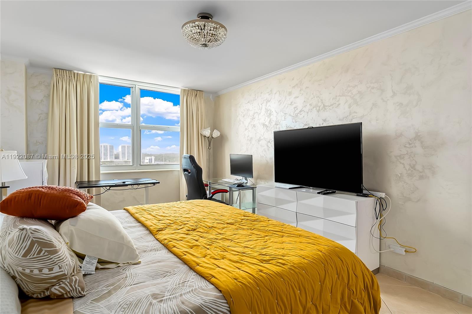 WINSTON TOWERS 100 CONDO - Residential