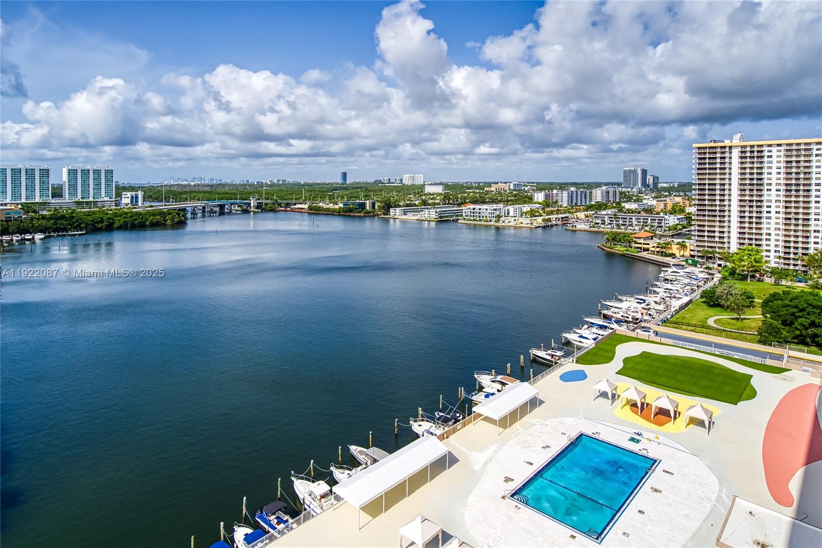 WINSTON TOWERS 100 CONDO - Residential