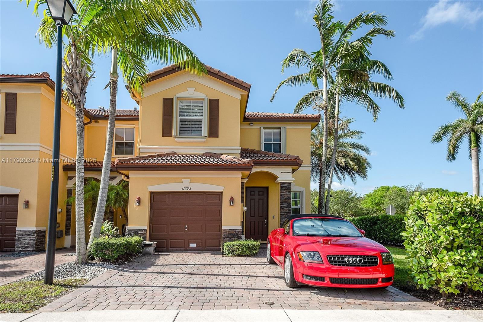 11392 Nw 87th Ln, Doral, Miami-Dade County, Florida - 3 Bedrooms  
3 Bathrooms - 