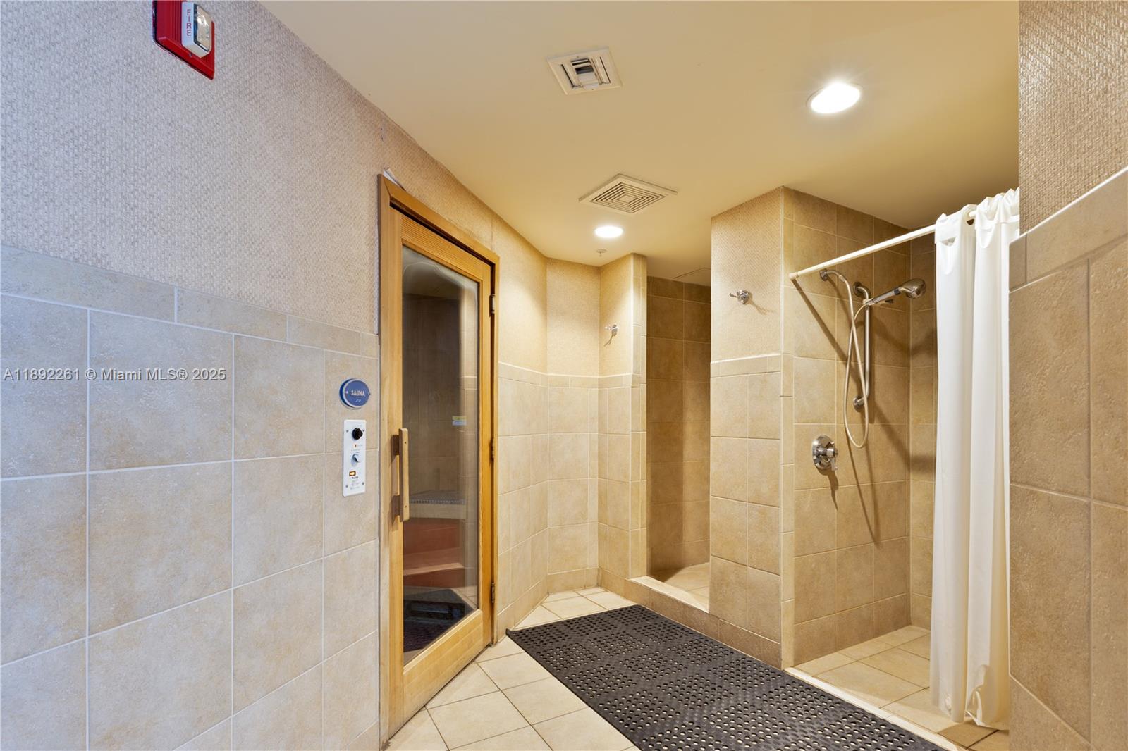 360 CONDO A - Residential Lease