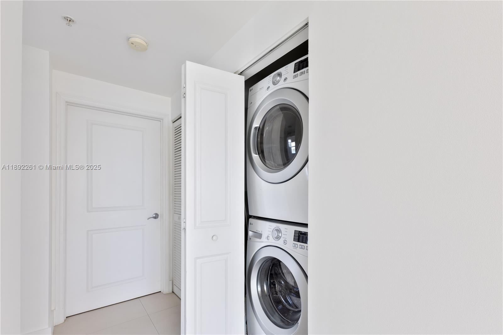 360 CONDO A - Residential Lease