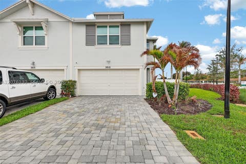 Photo of 5610 SE Edgewater Cir, Stuart, FL 34997 (MLS # A12076132)