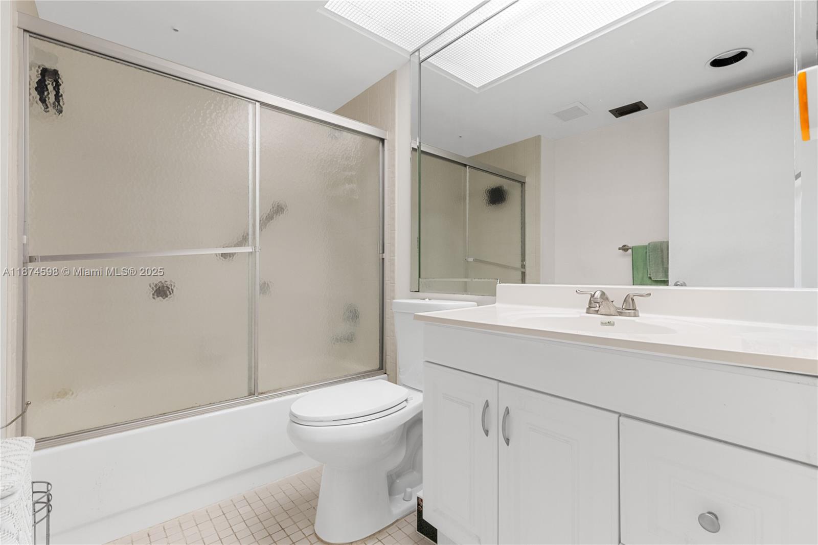 CAMBRIDGE AT CENTURY - Residential