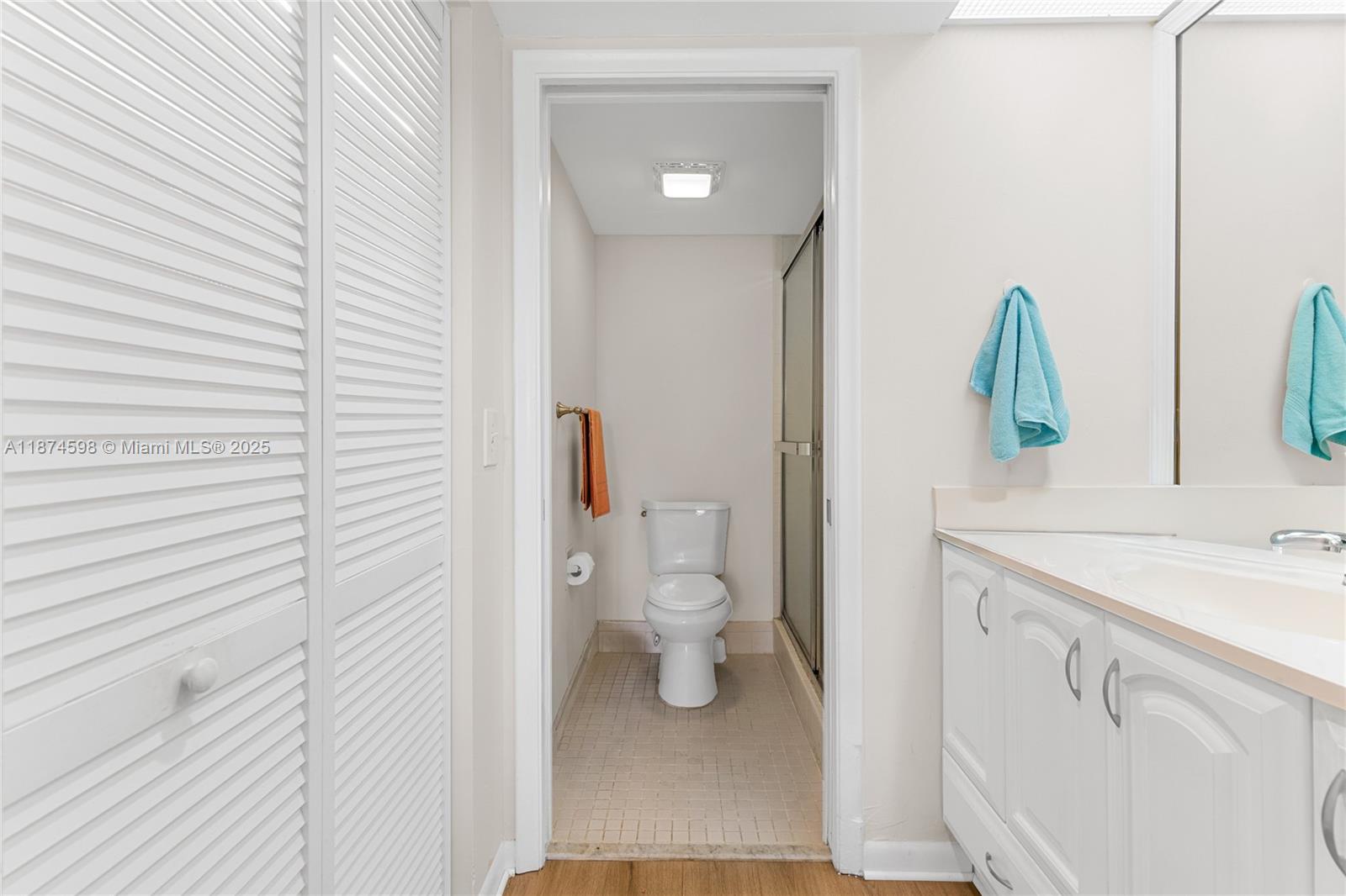 CAMBRIDGE AT CENTURY - Residential