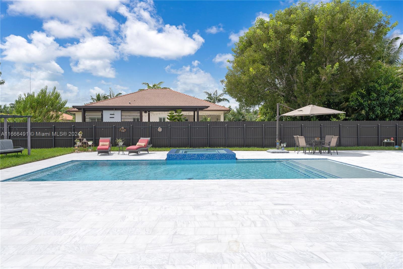 PALMERA GROVE SUBDIVISION - Residential
