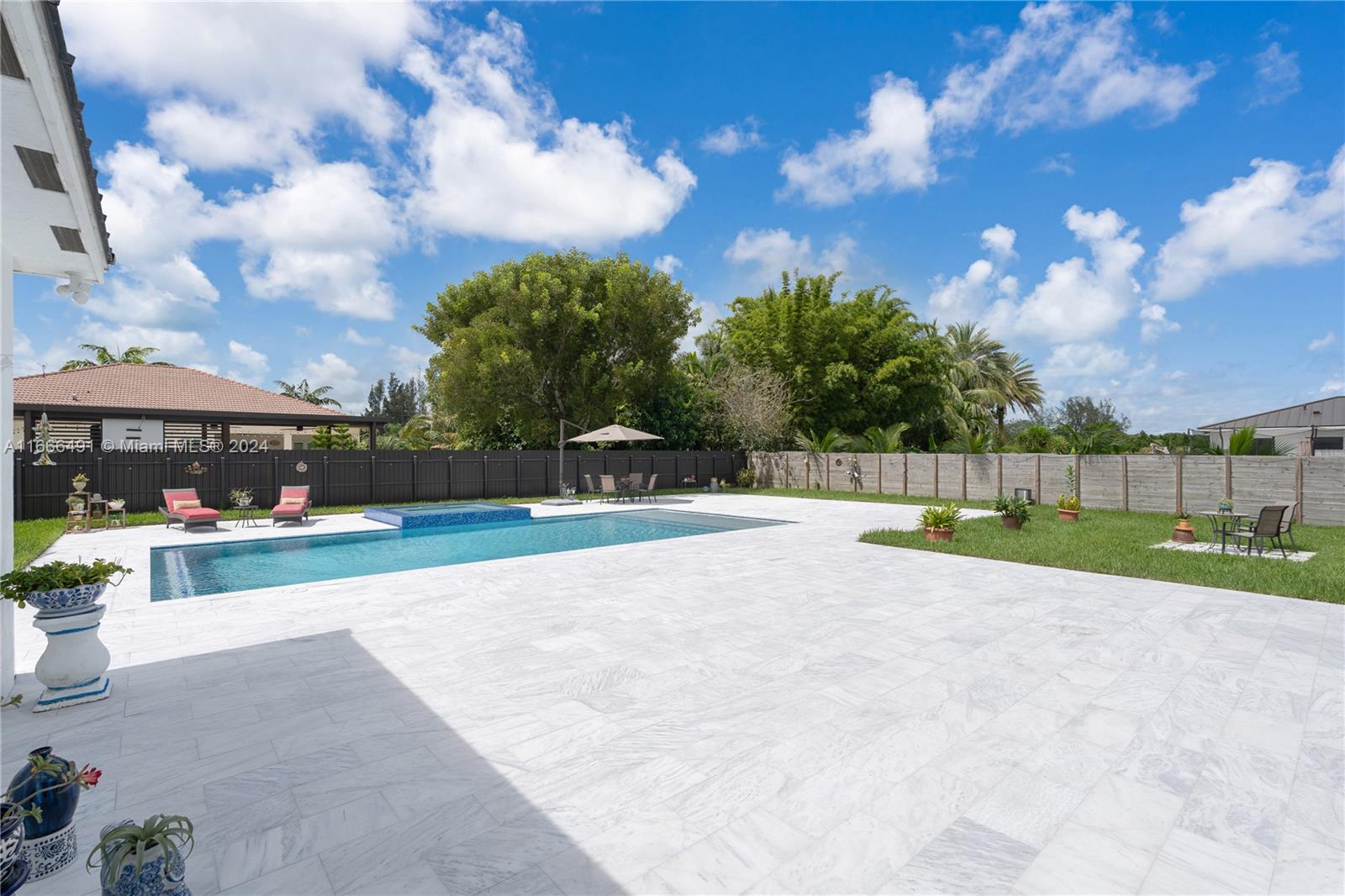 PALMERA GROVE SUBDIVISION - Residential