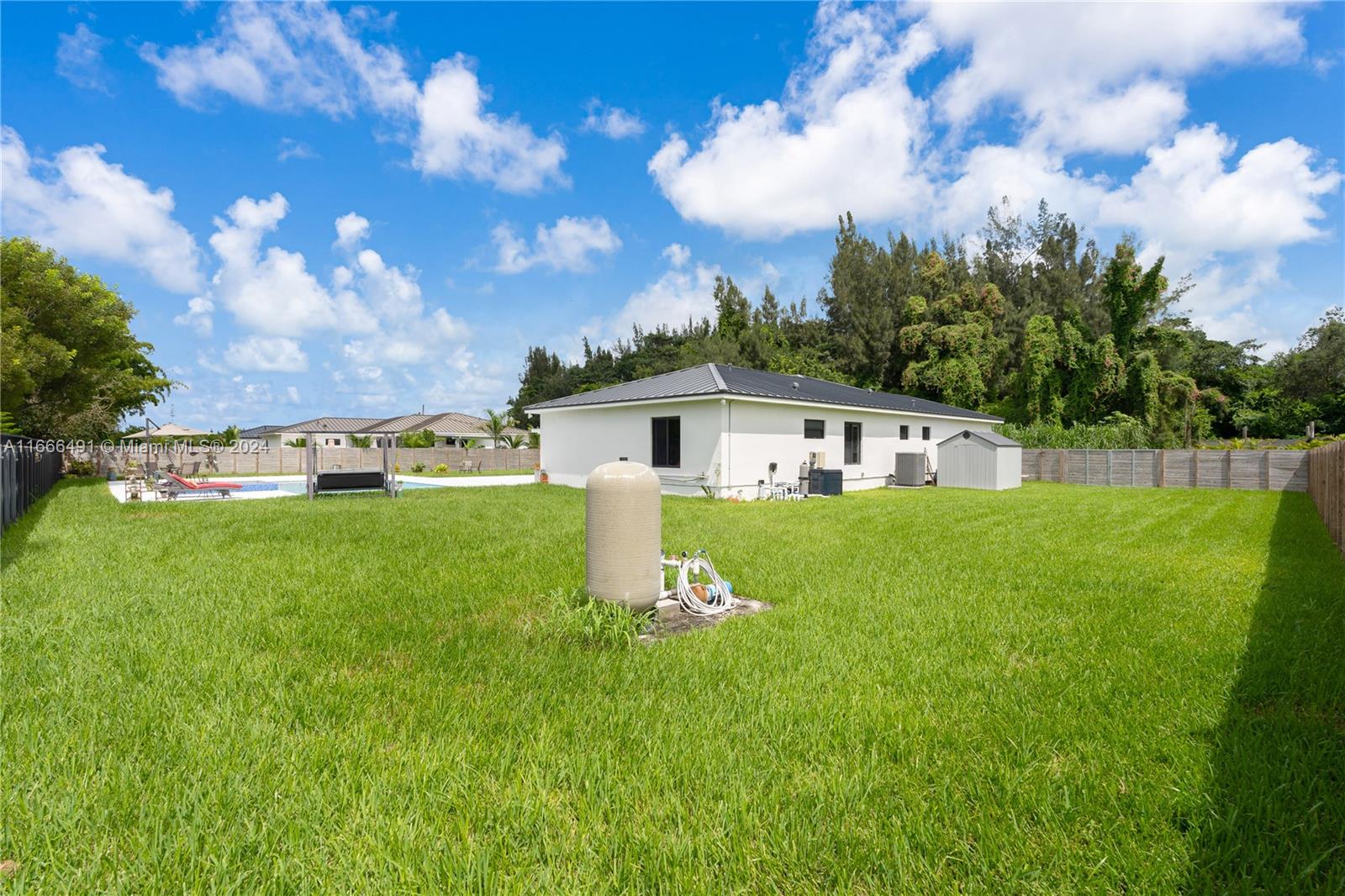 PALMERA GROVE SUBDIVISION - Residential