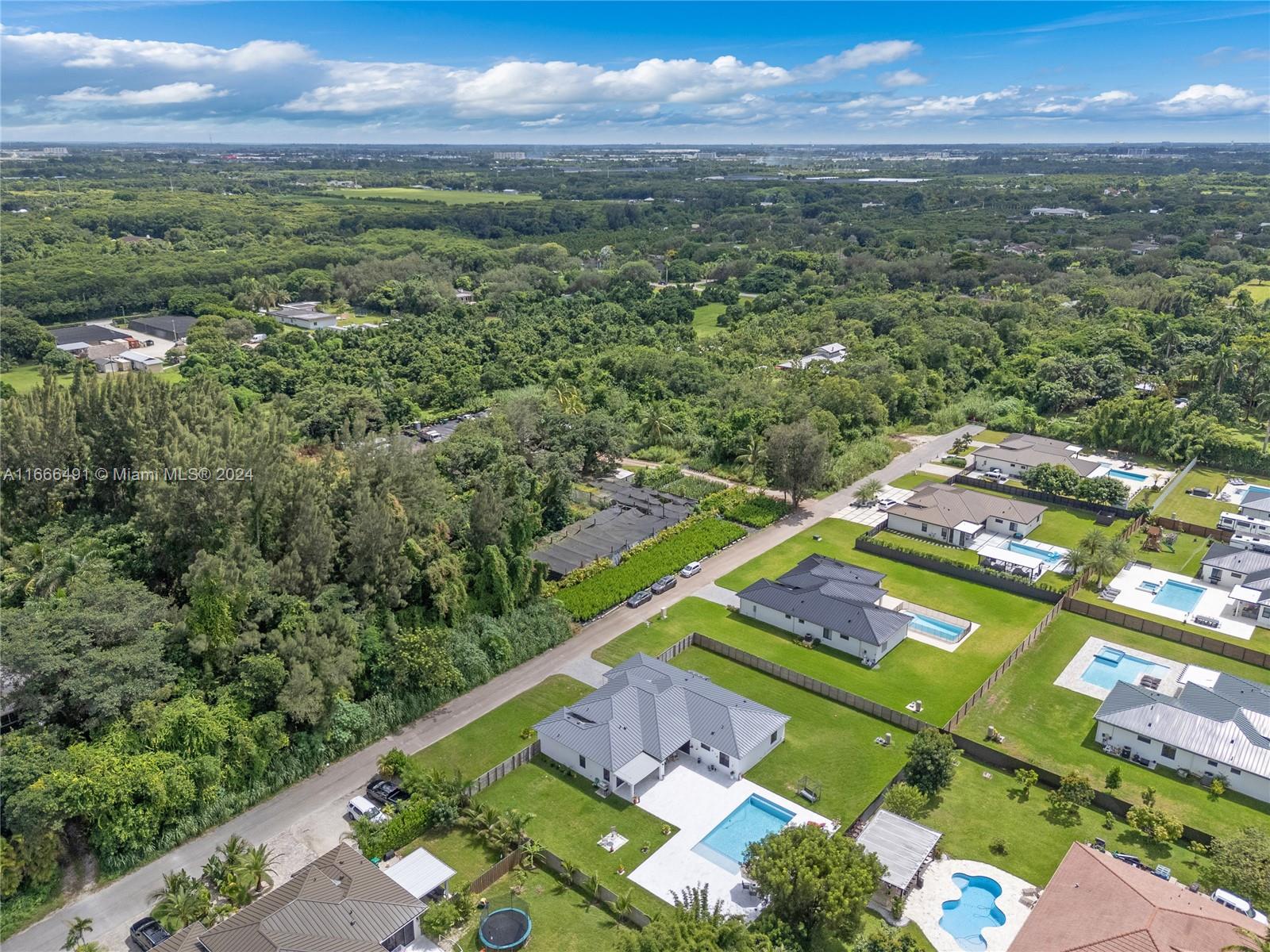 PALMERA GROVE SUBDIVISION - Residential