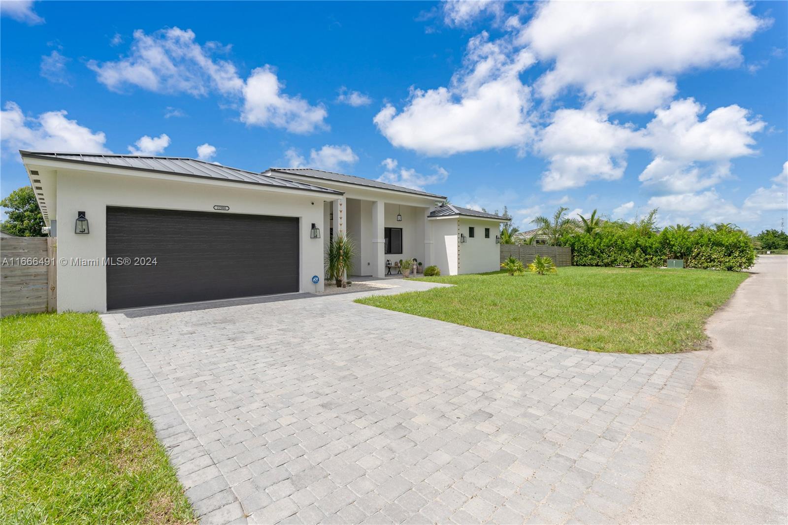 PALMERA GROVE SUBDIVISION - Residential
