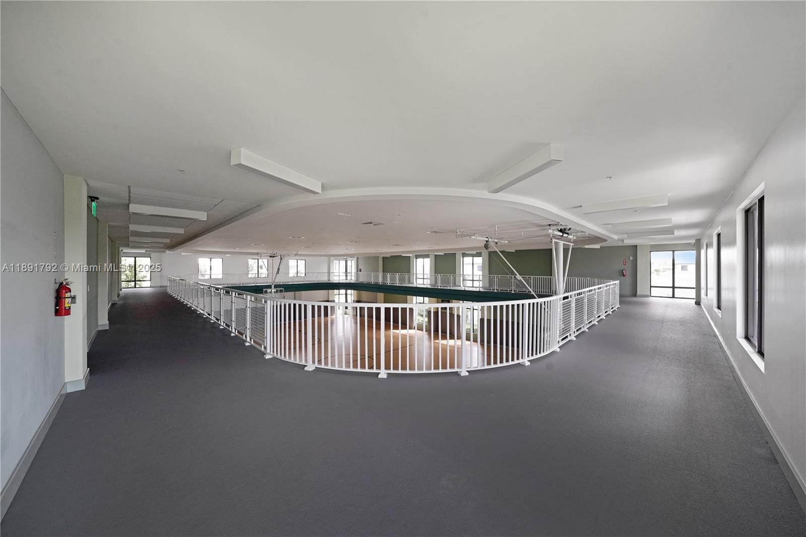 DOWNTOWN DORAL SOUTH PHAS - Residential
