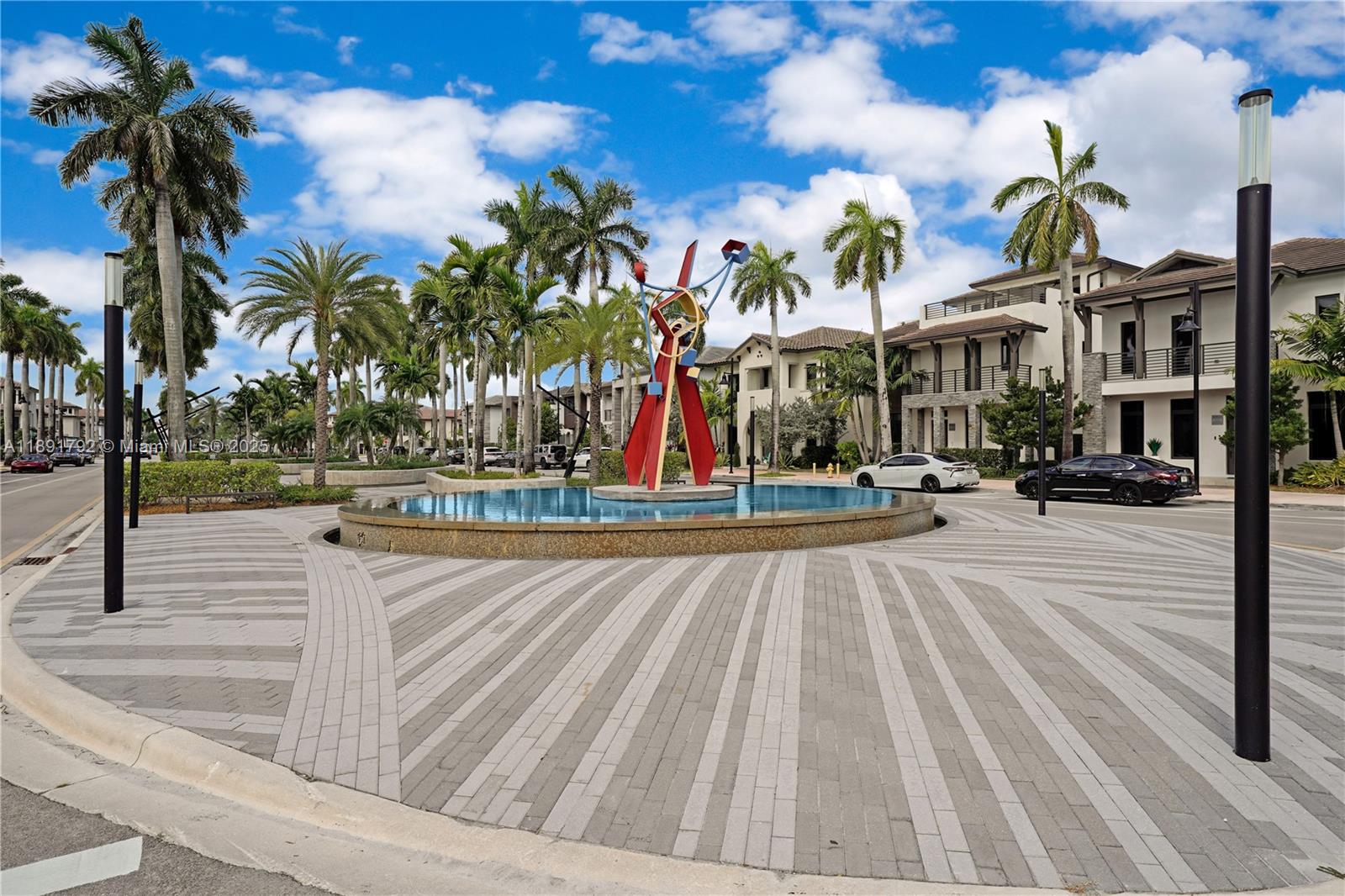 DOWNTOWN DORAL SOUTH PHAS - Residential