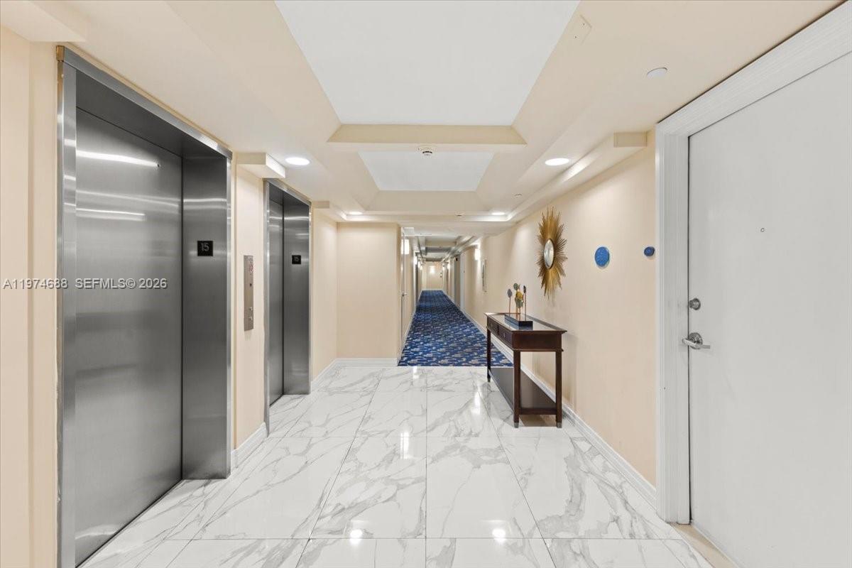 6917 Collins Ave 1512