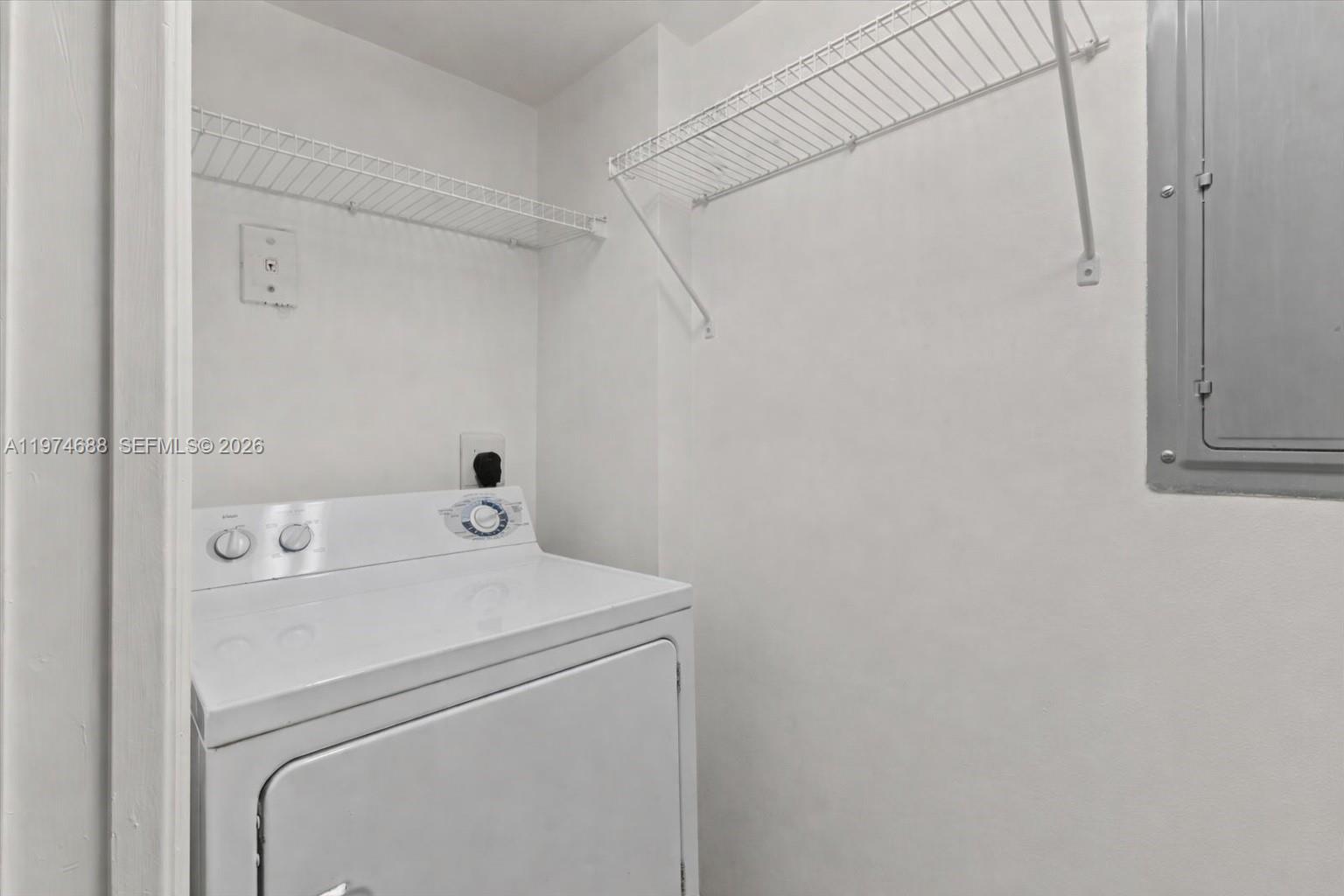 THE COLLINS CONDO - Residential