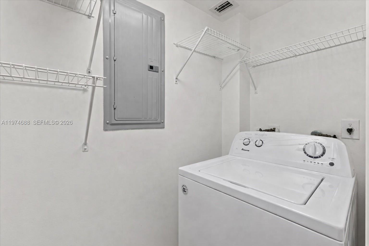 THE COLLINS CONDO - Residential