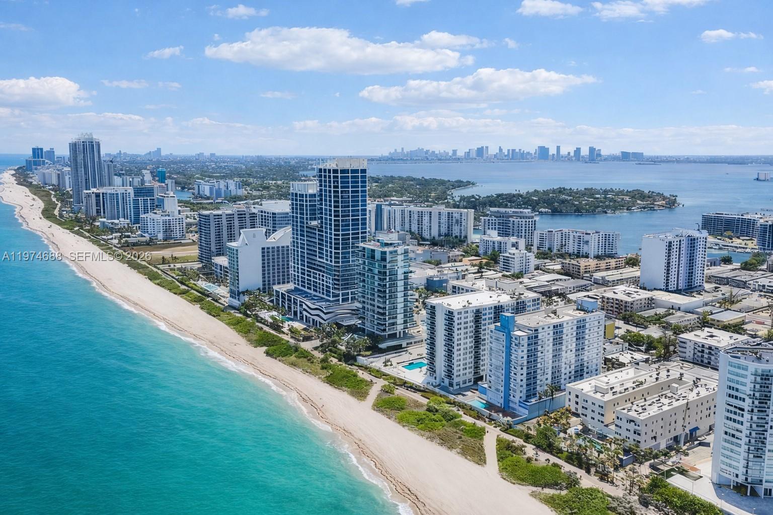 THE COLLINS CONDO - Residential