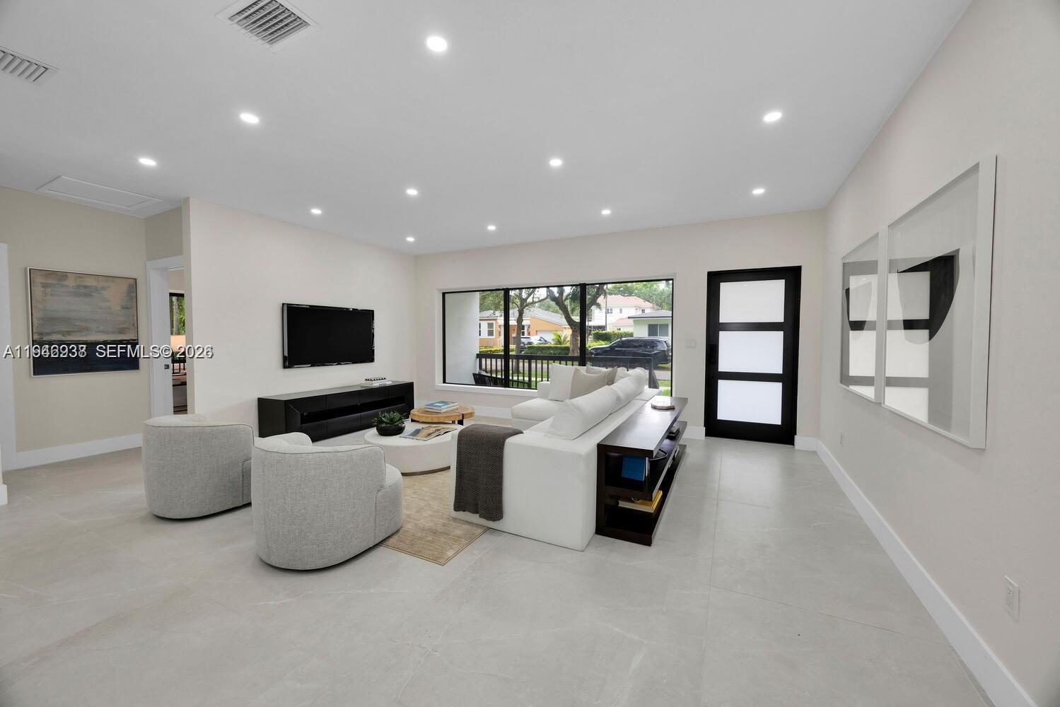 COCONUT GROVE SEC 1-CORAL - Residential