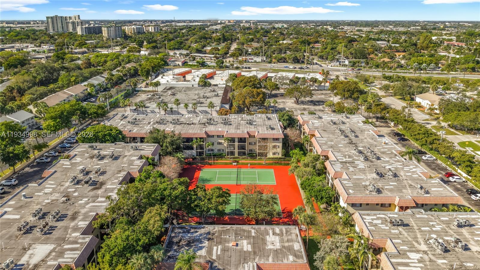 BARCELONA CONDO NORTH BLD - Residential