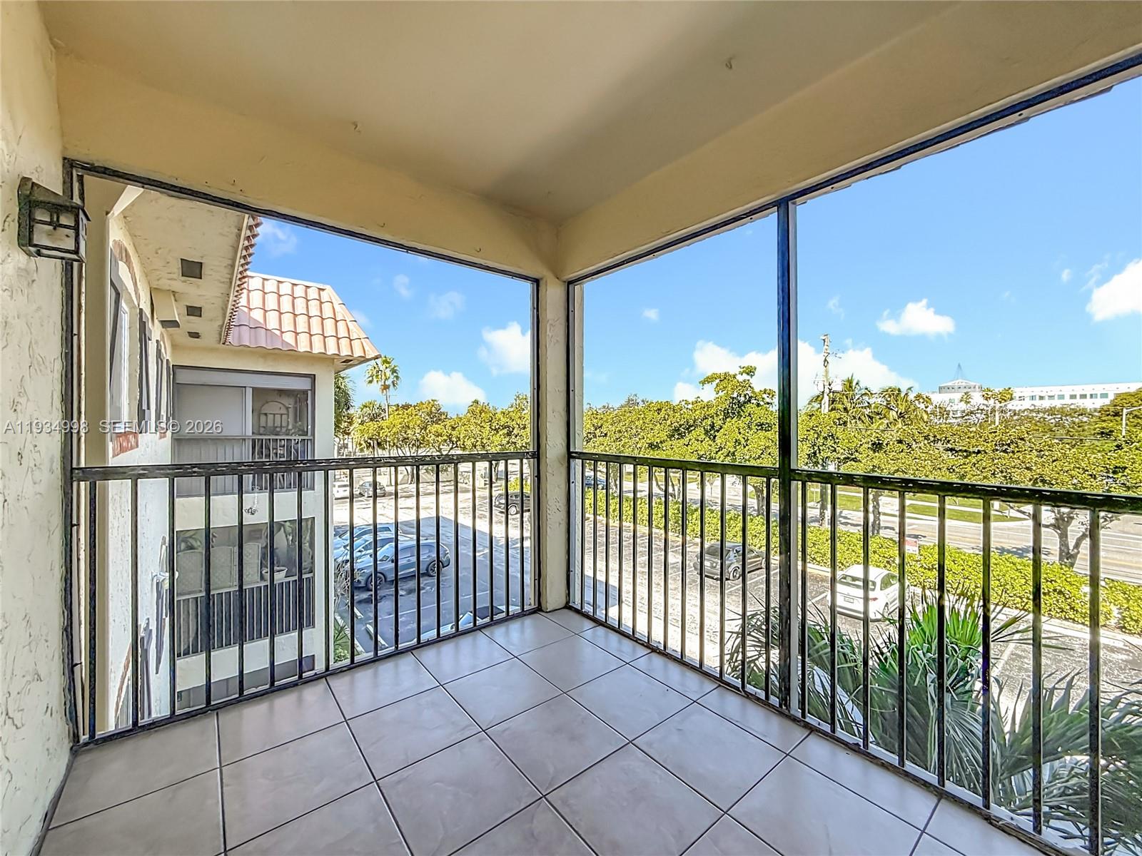 BARCELONA CONDO NORTH BLD - Residential