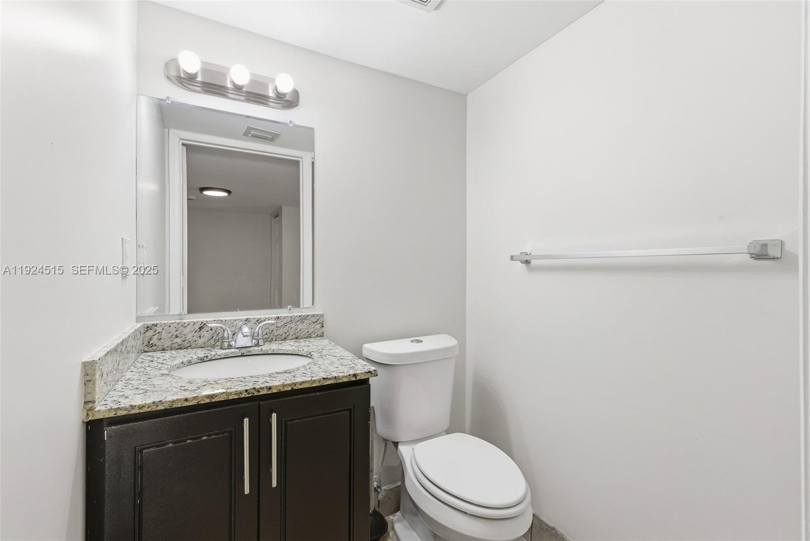 TOWN PARK PLAZA NORTH CON - Residential Lease