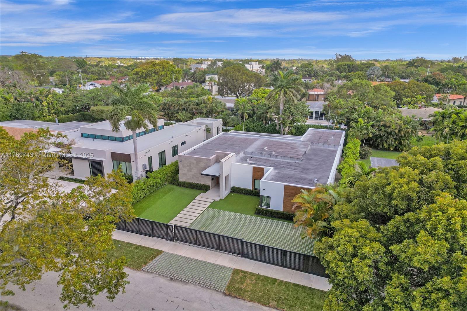 COUNTY SQUIRE ESTATES SEC - Residential Lease