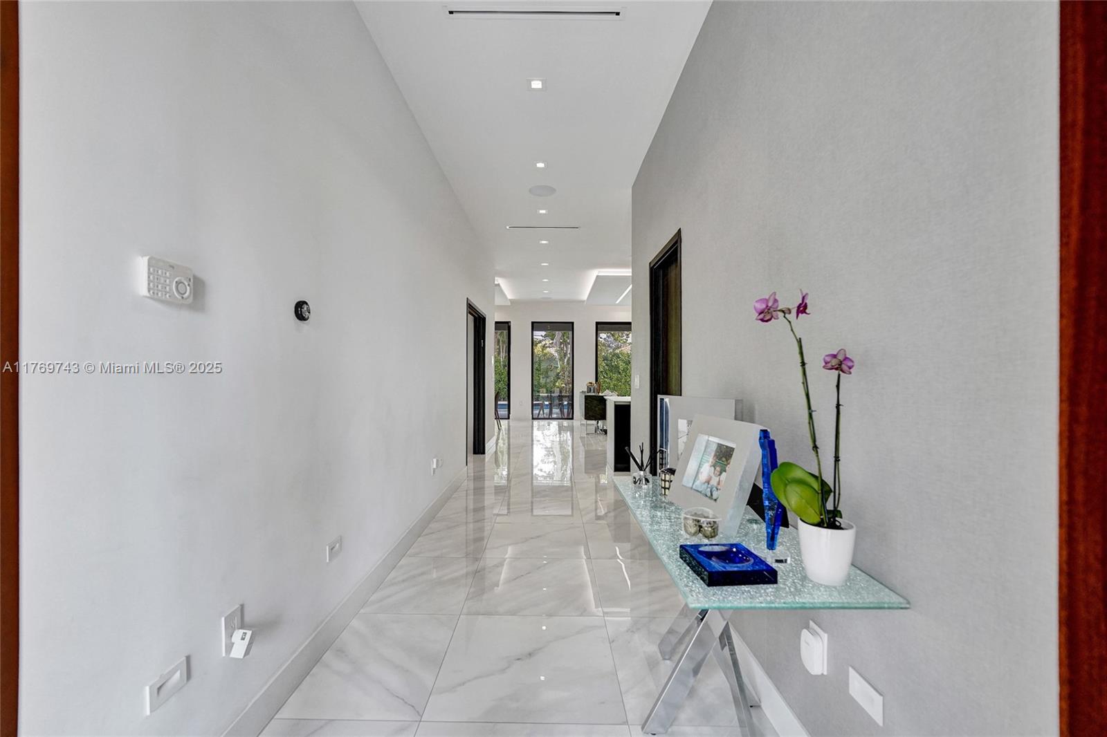 COUNTY SQUIRE ESTATES SEC - Residential Lease