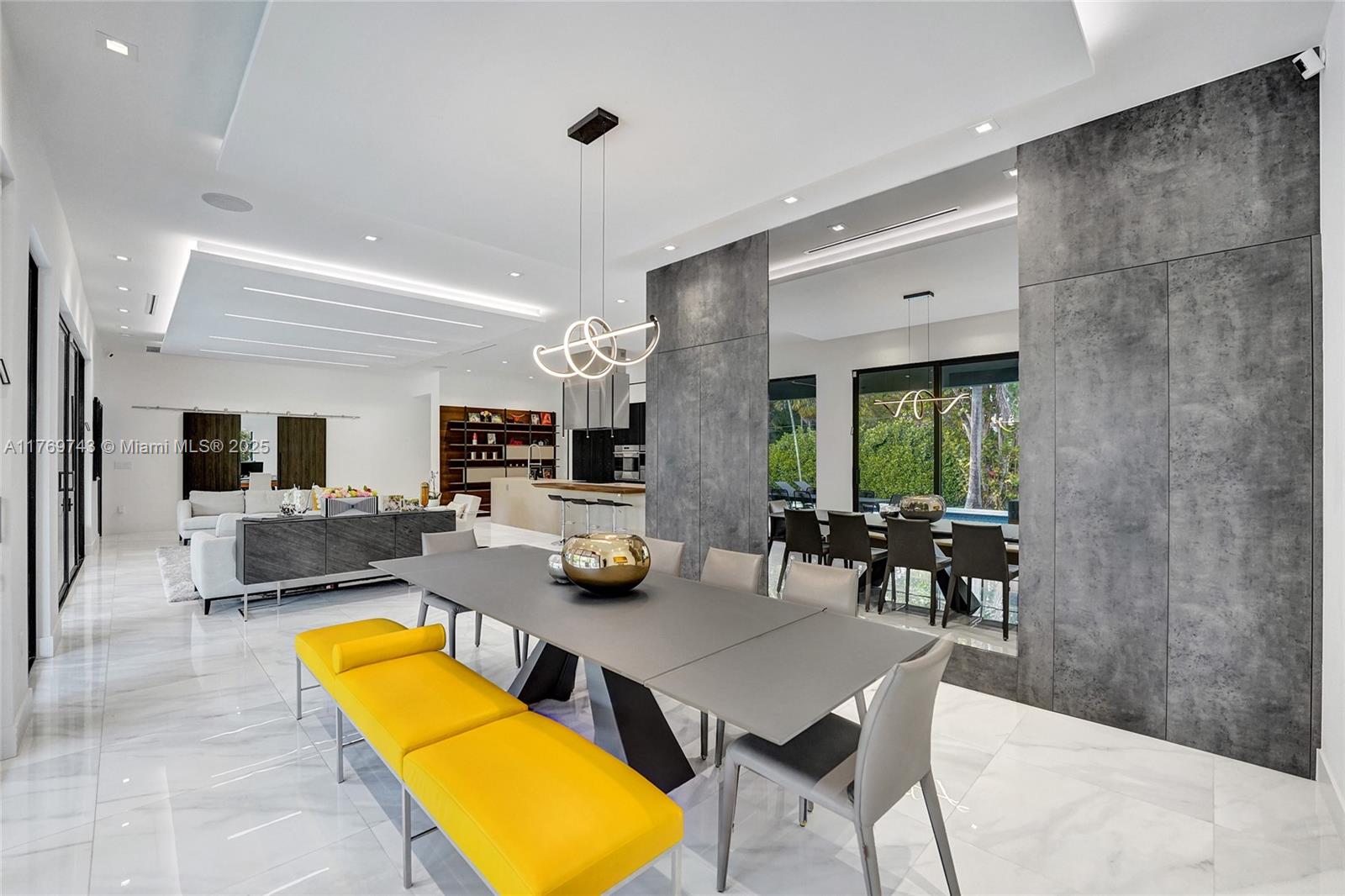 COUNTY SQUIRE ESTATES SEC - Residential Lease
