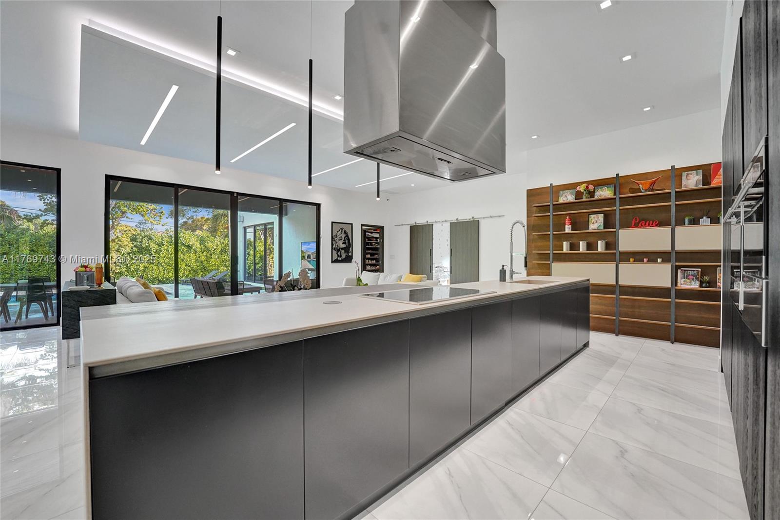 COUNTY SQUIRE ESTATES SEC - Residential Lease