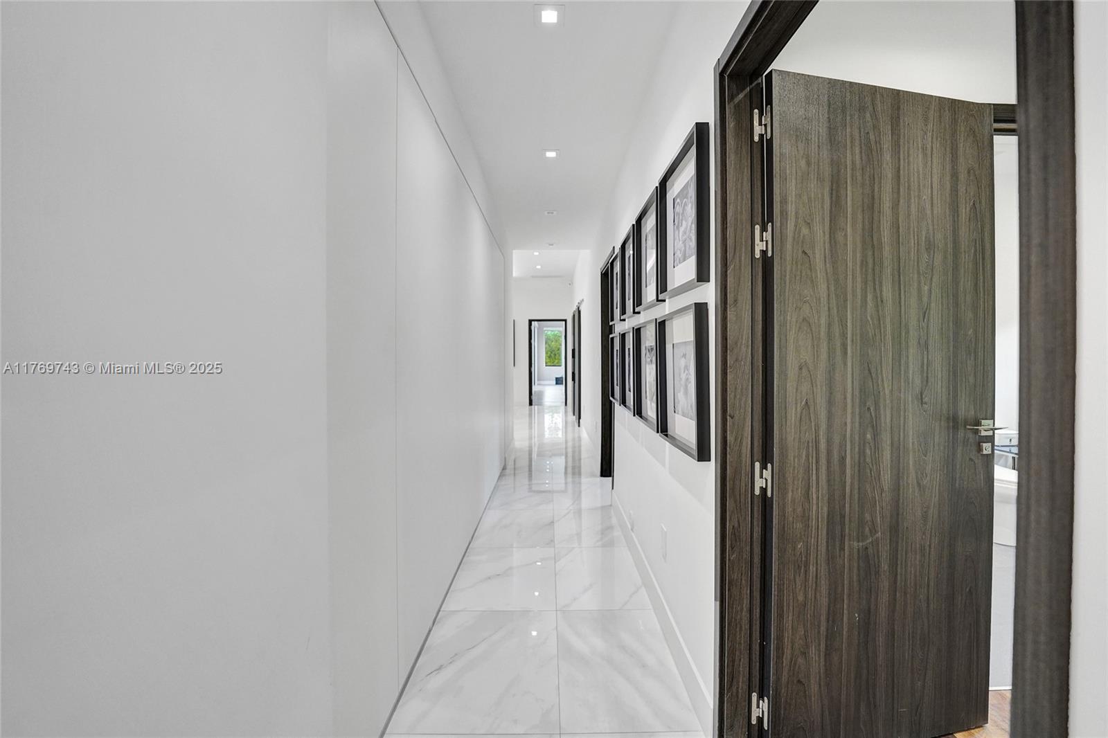 COUNTY SQUIRE ESTATES SEC - Residential Lease