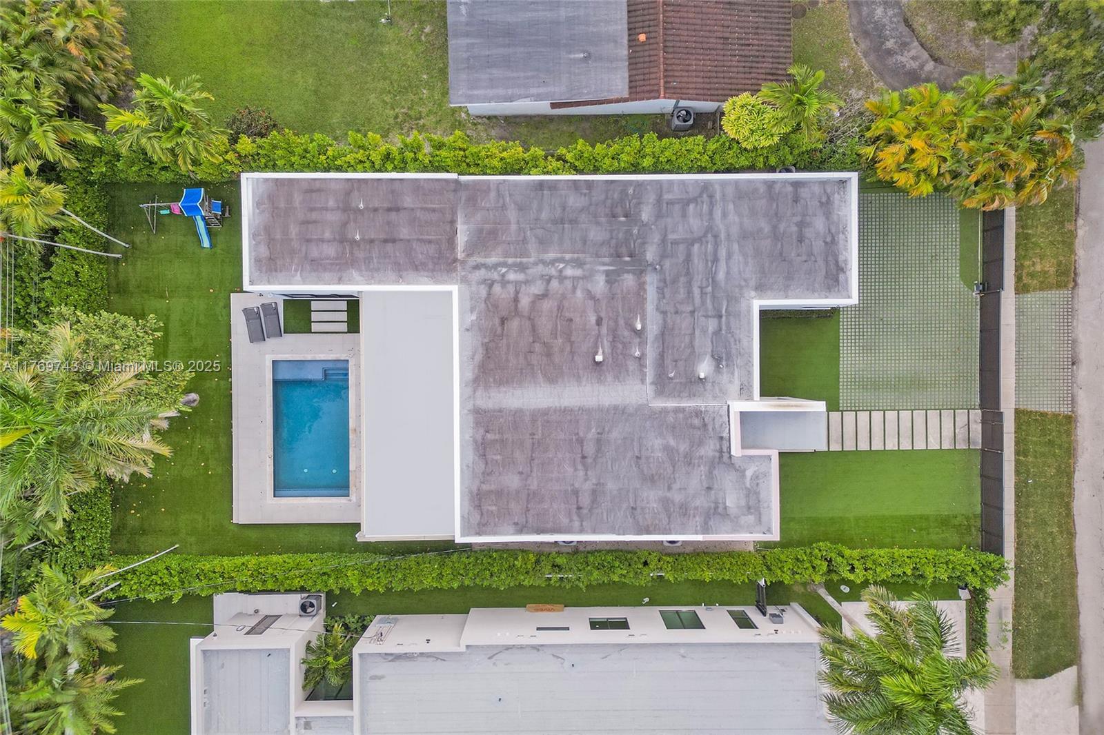 COUNTY SQUIRE ESTATES SEC - Residential Lease