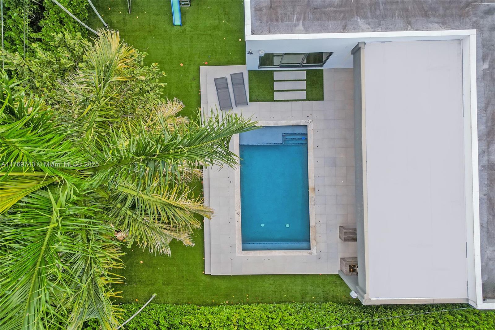 COUNTY SQUIRE ESTATES SEC - Residential Lease
