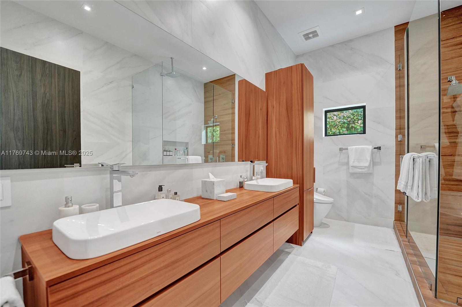 COUNTY SQUIRE ESTATES SEC - Residential Lease