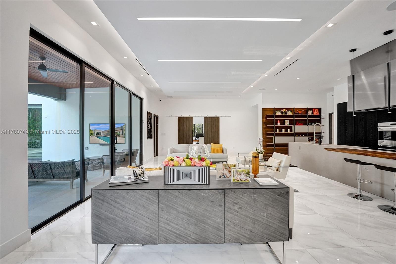 COUNTY SQUIRE ESTATES SEC - Residential Lease