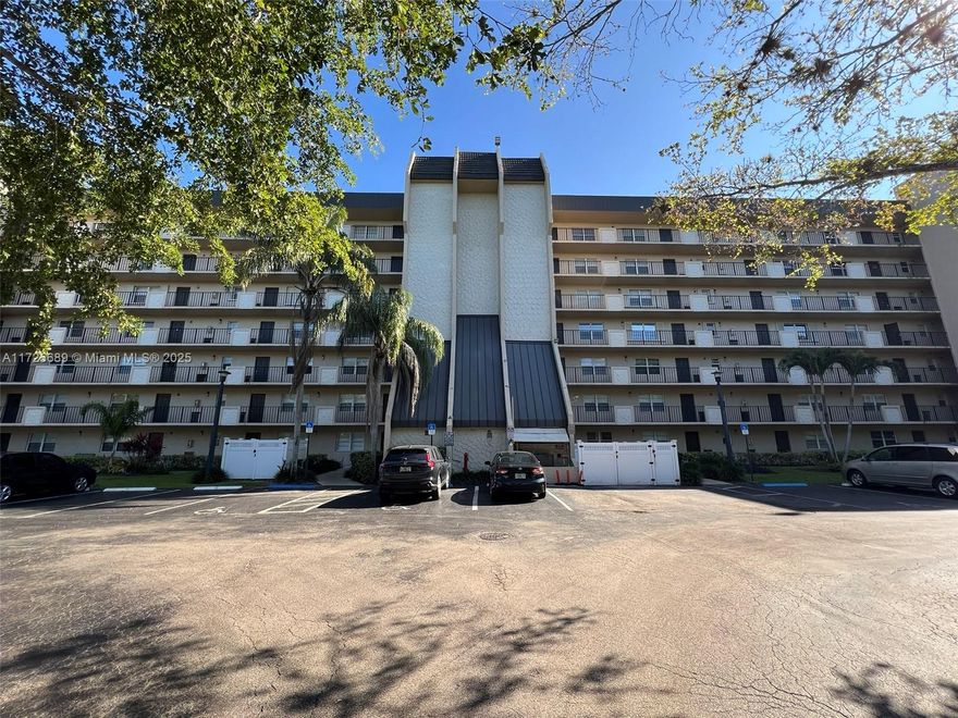 Located in a pet-friendly building with A+ schools, this beautifully remodeled apartment offers a serene golf course and lake view. Enjoy direct garden access from your screened porch, perfect for relaxing or entertaining. Laundry facilities are conveniently located just steps away on the same floor. Walk to Nova Southeastern University, shops, parks, restaurants, and major malls. A perfect blend of comfort, convenience, and lifestyle in one of the area’s most sought-after communities!