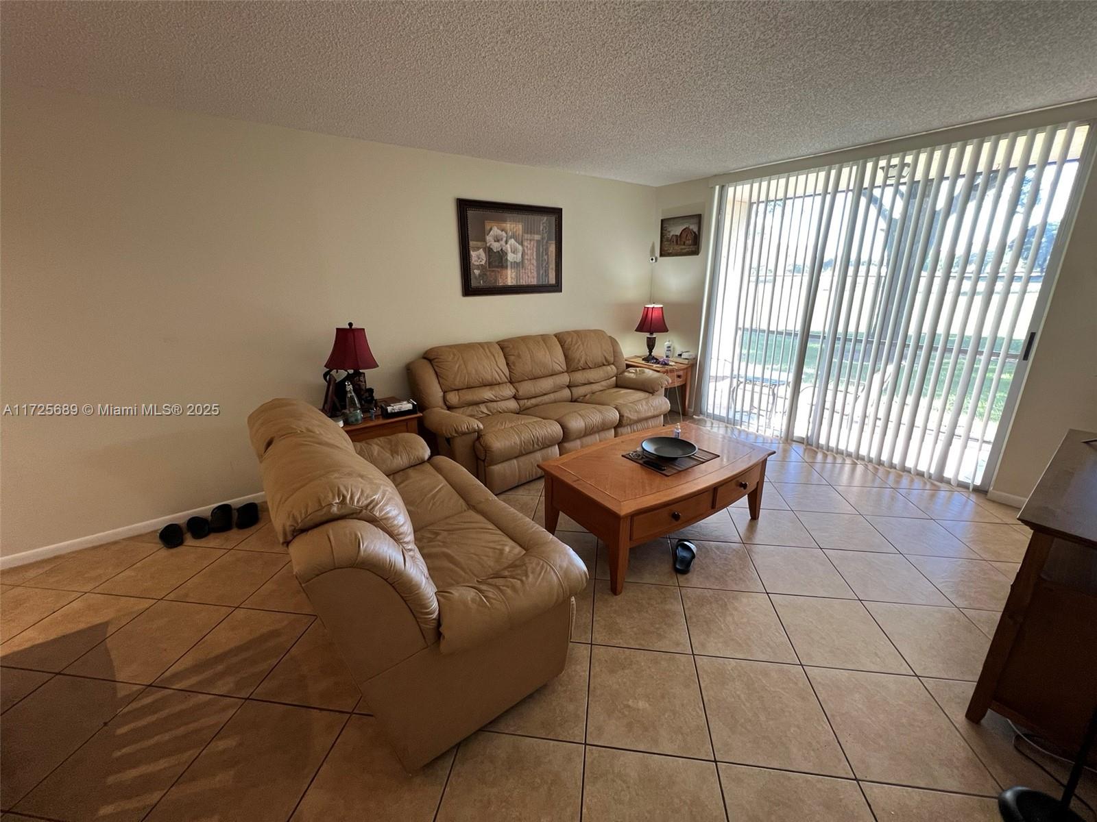 ROLLING HILLS GOLF AND - Residential