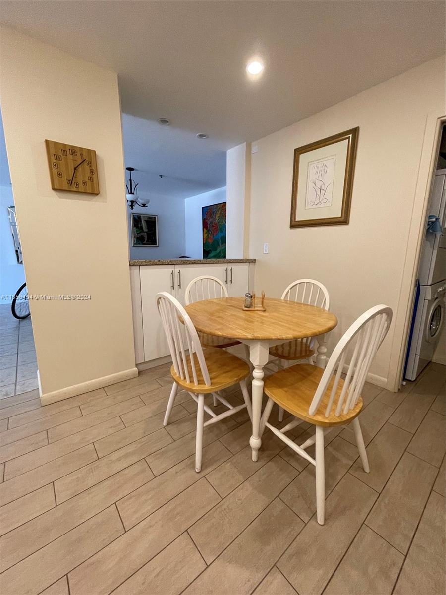 Key Biscayne, Florida 33149, United States, 2 Bedrooms Bedrooms, ,2 BathroomsBathrooms,Residential,Active,62289