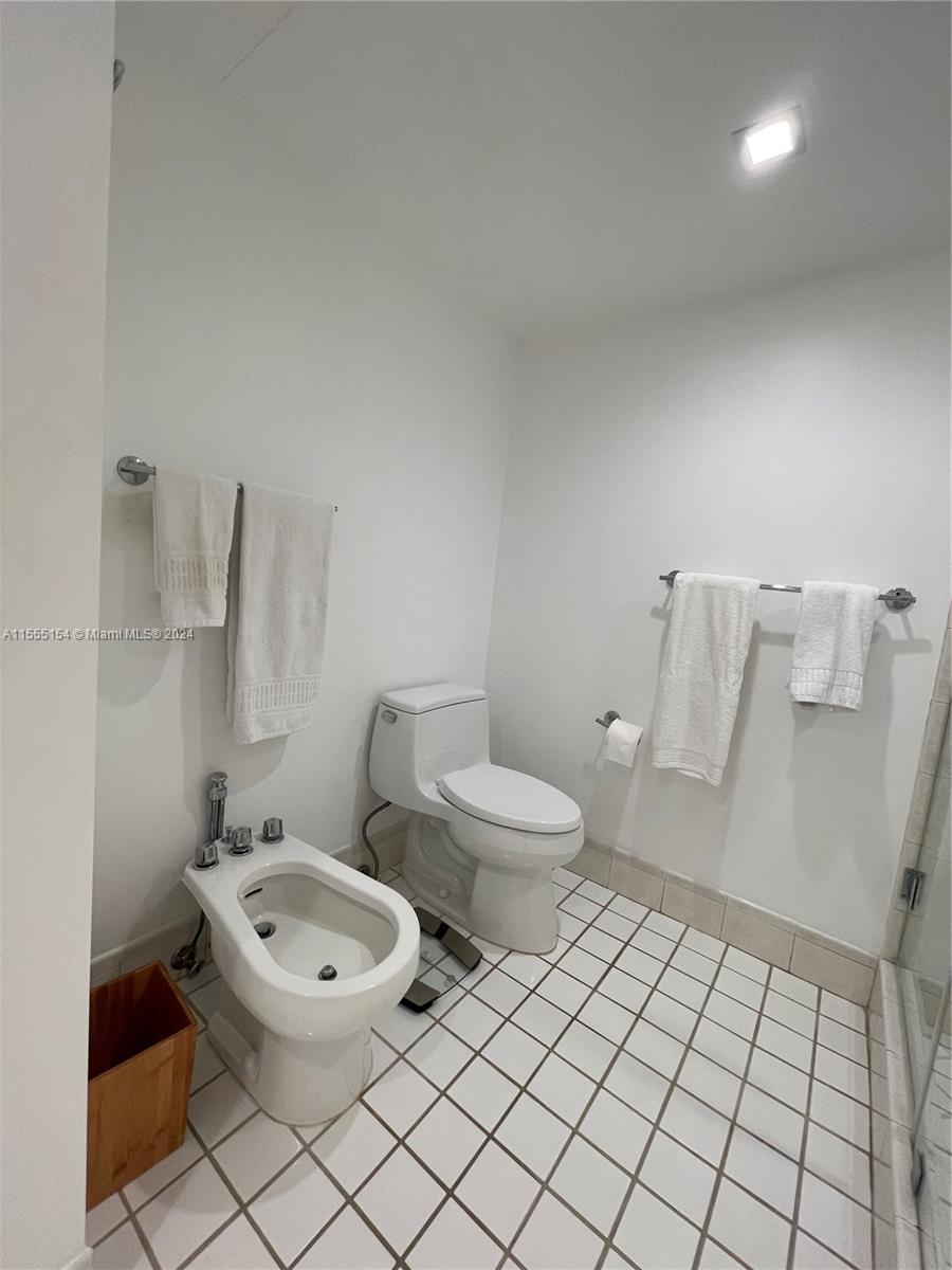 Key Biscayne, Florida 33149, United States, 2 Bedrooms Bedrooms, ,2 BathroomsBathrooms,Residential,Active,62289