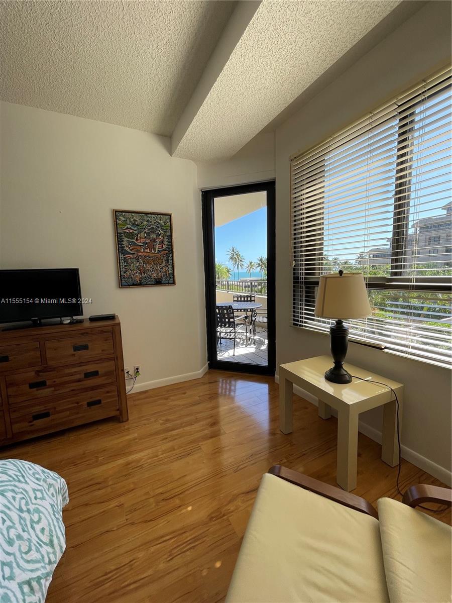 Key Biscayne, Florida 33149, United States, 2 Bedrooms Bedrooms, ,2 BathroomsBathrooms,Residential,Active,62289