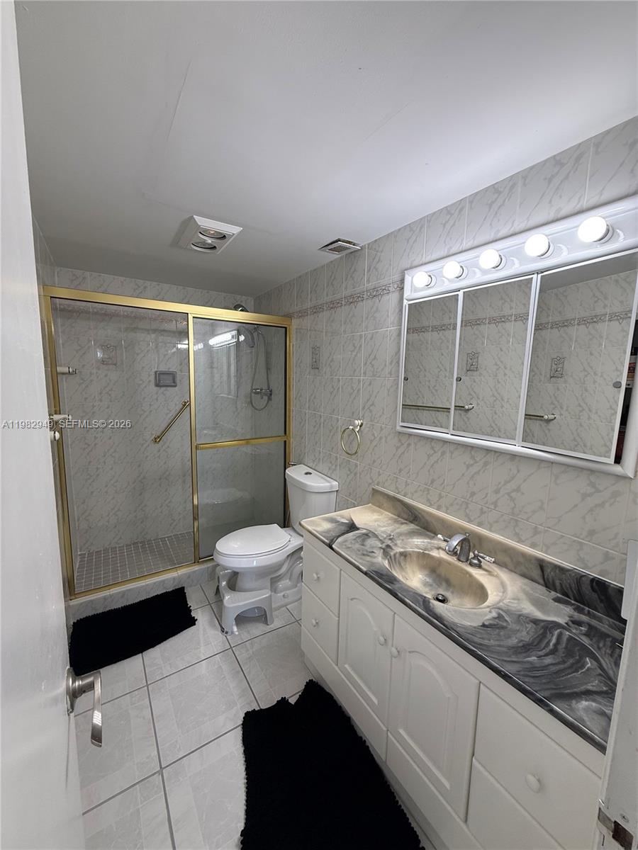 ARLEN HOUSE WEST CONDO - Residential Lease