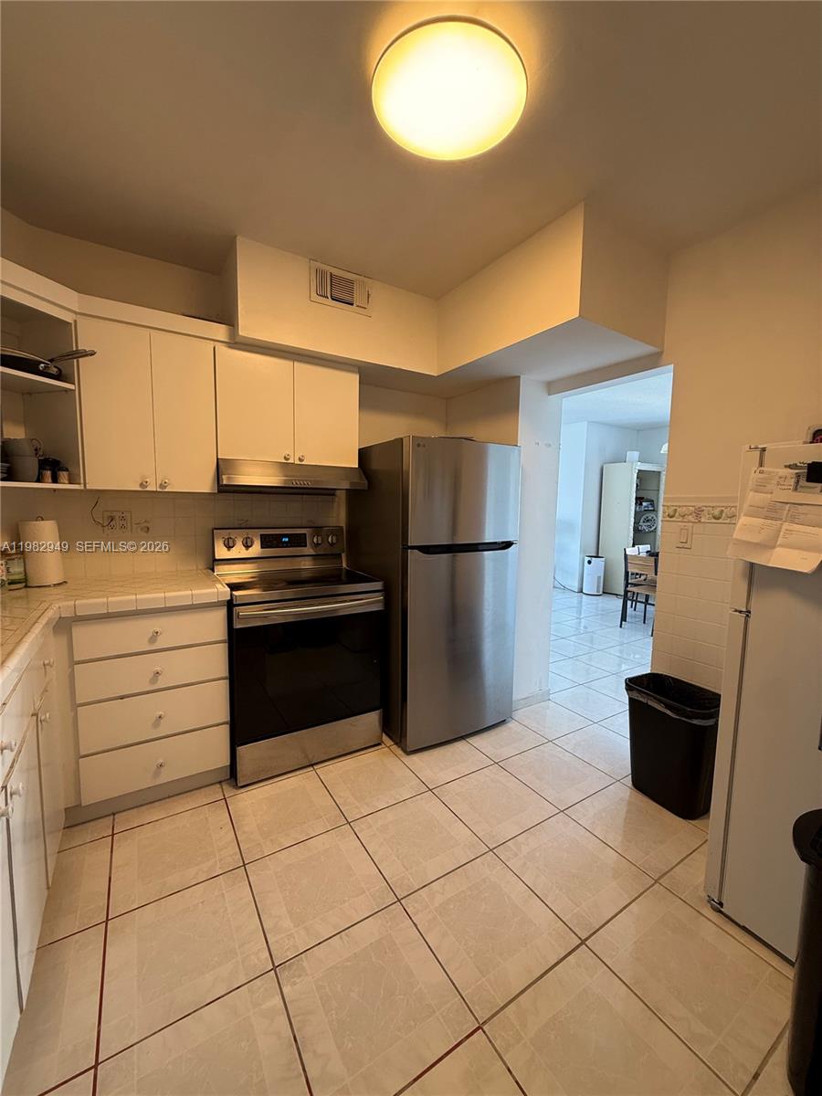 ARLEN HOUSE WEST CONDO - Residential Lease