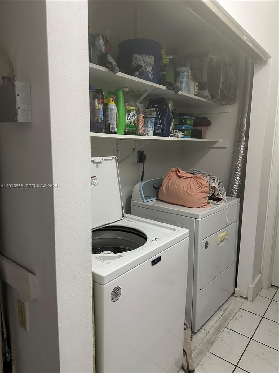 LESLIE ESTS SEC SIX - Residential