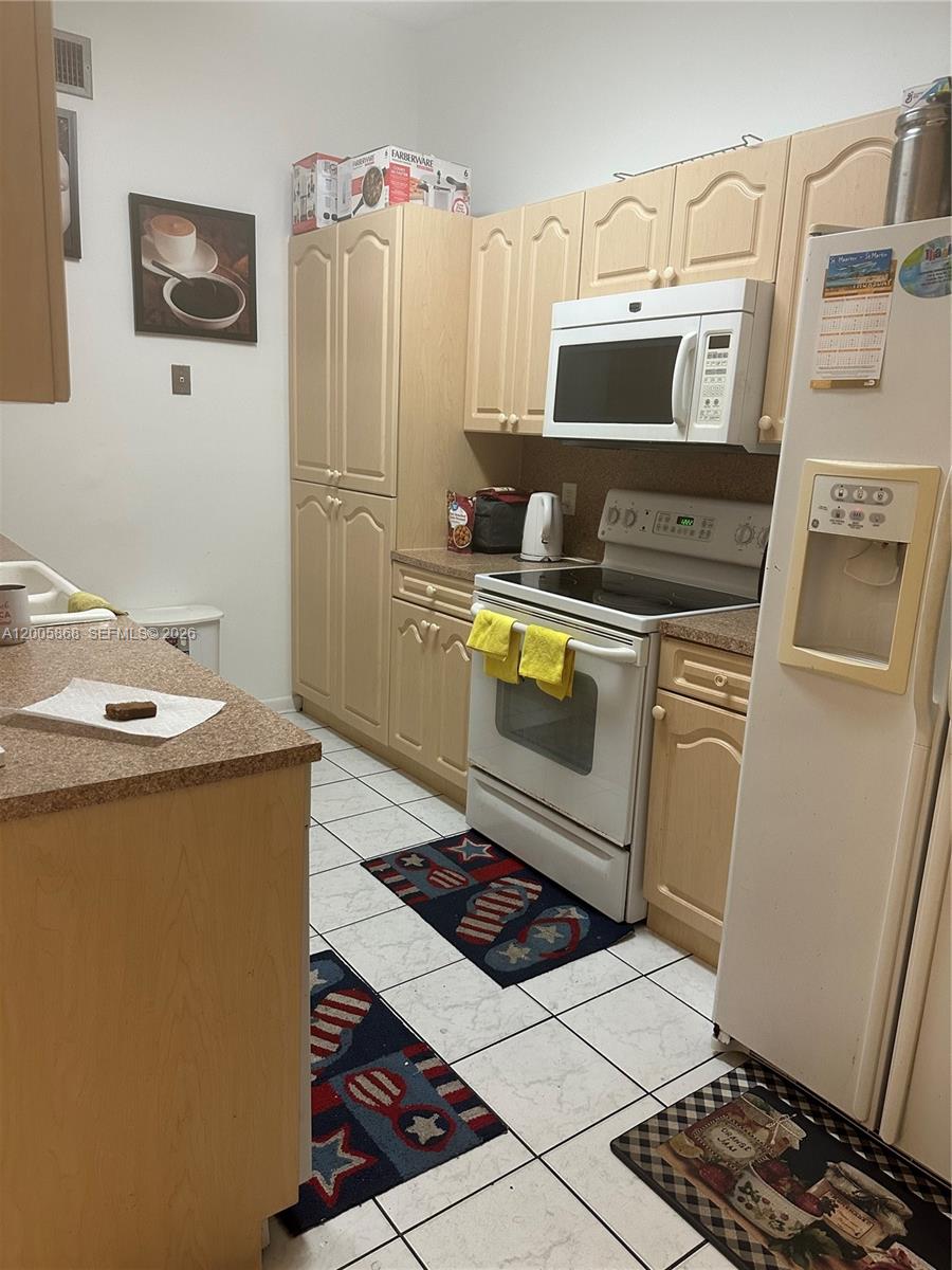 LESLIE ESTS SEC SIX - Residential