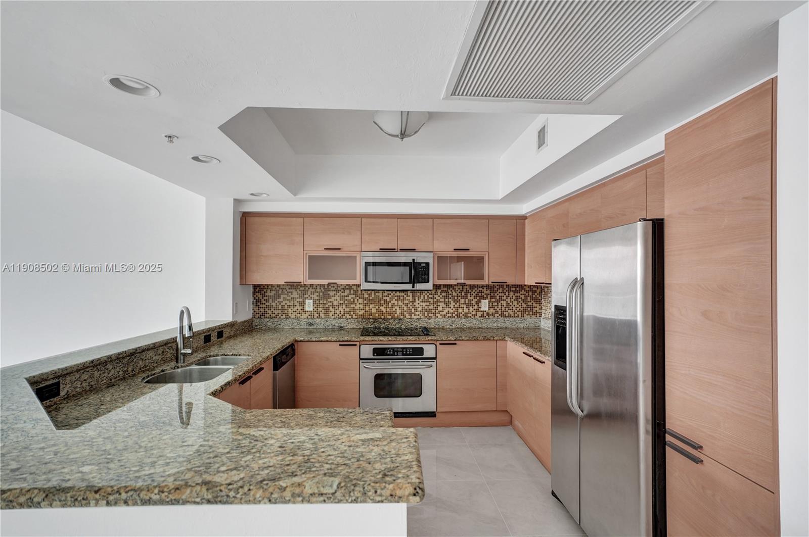 THE OAKS I CONDO - Residential Lease