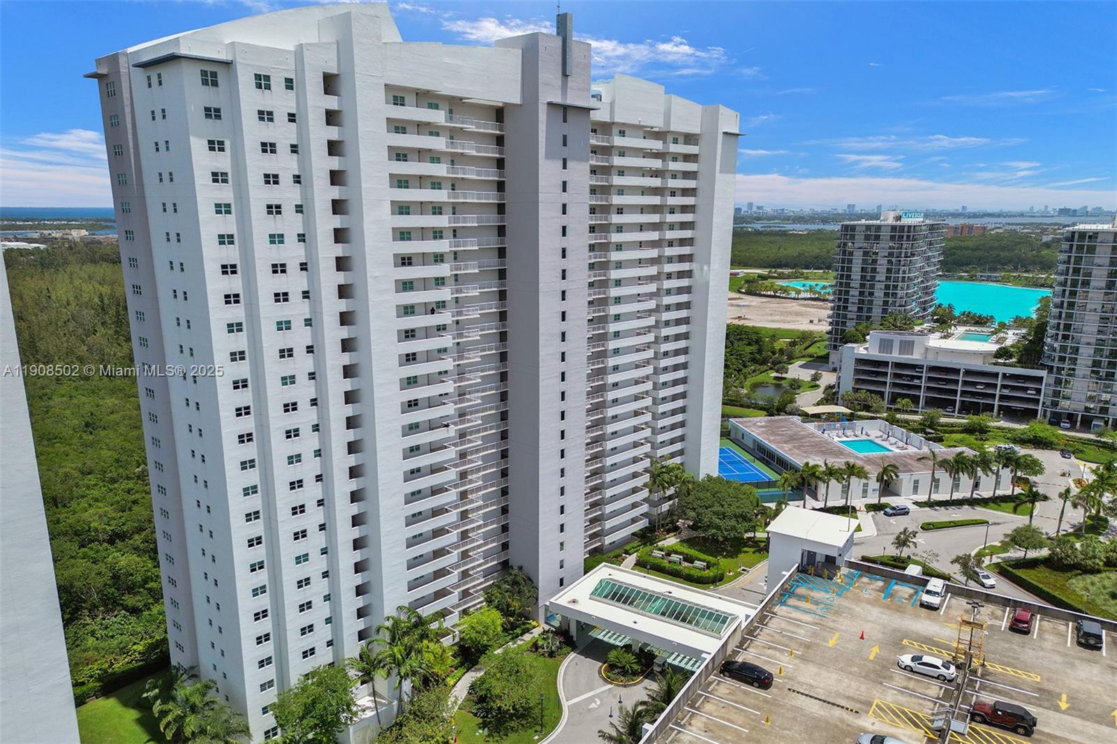 THE OAKS I CONDO - Residential Lease