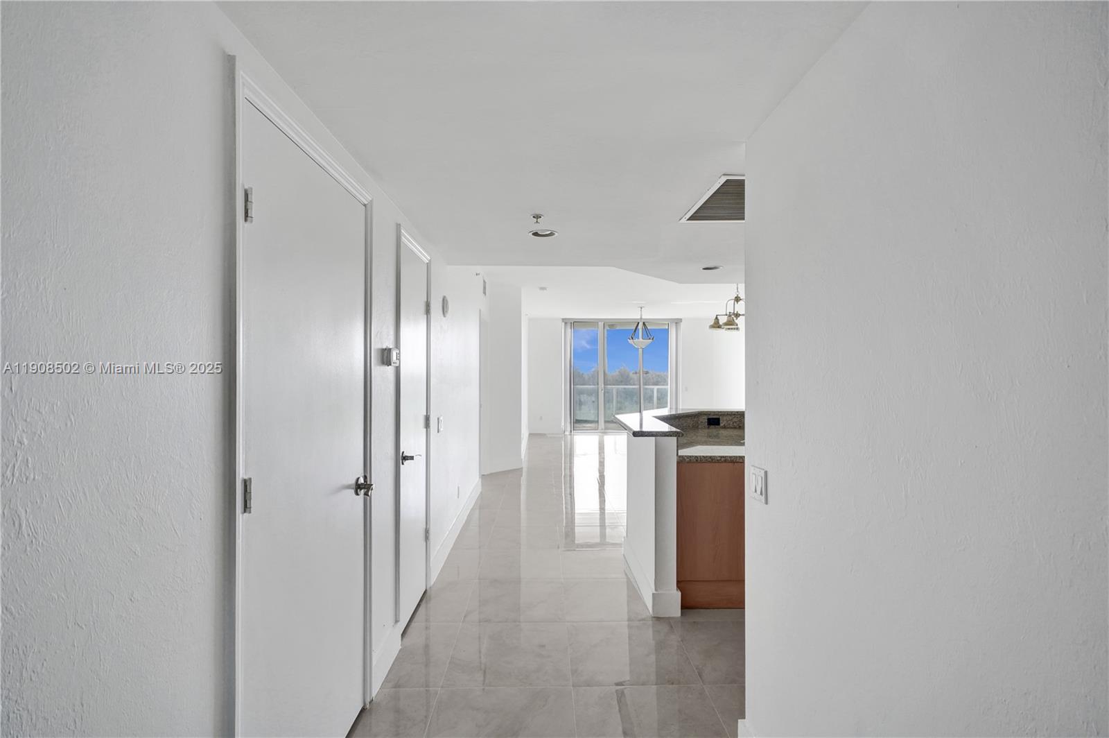 THE OAKS I CONDO - Residential Lease