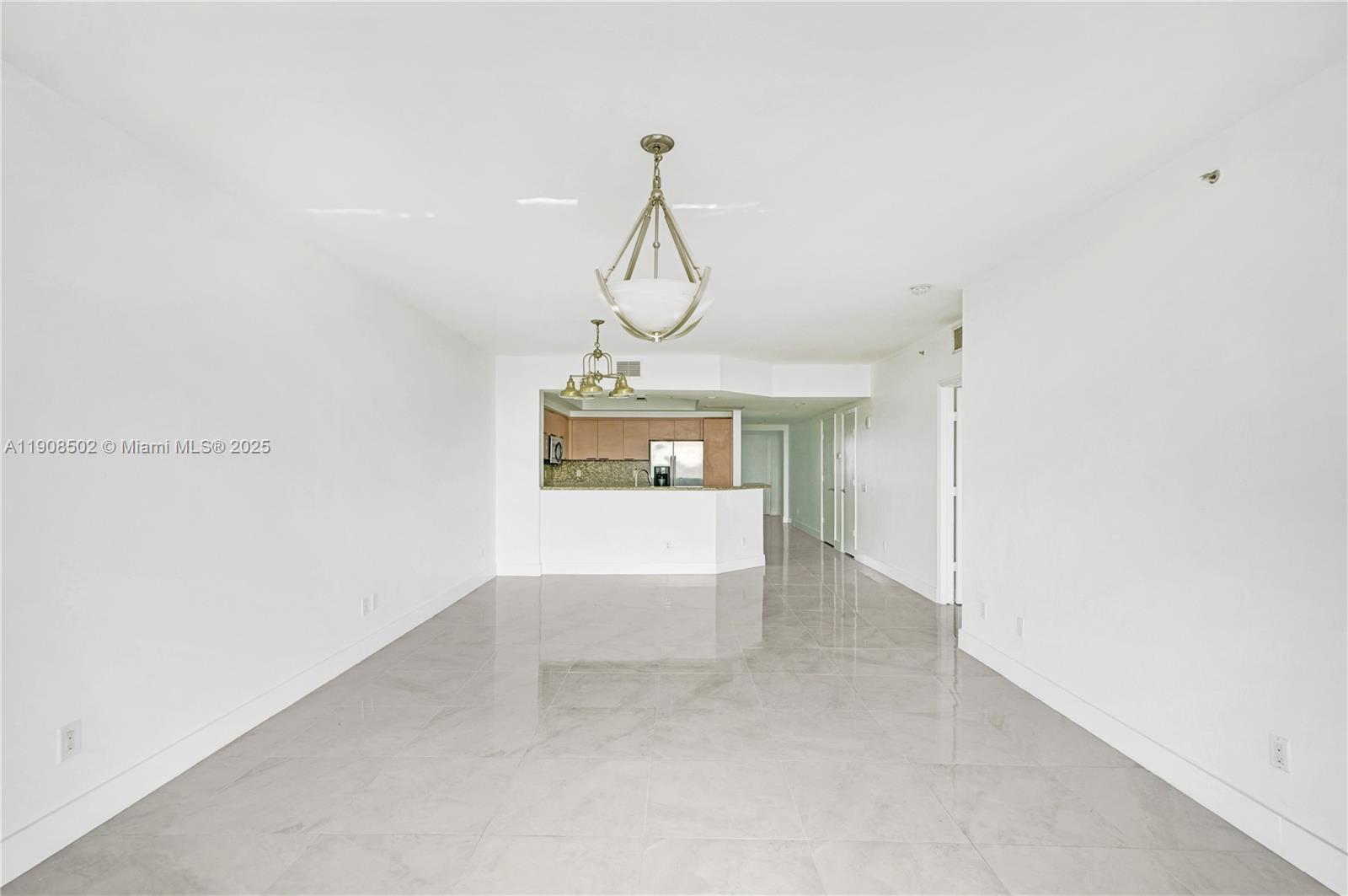 THE OAKS I CONDO - Residential Lease