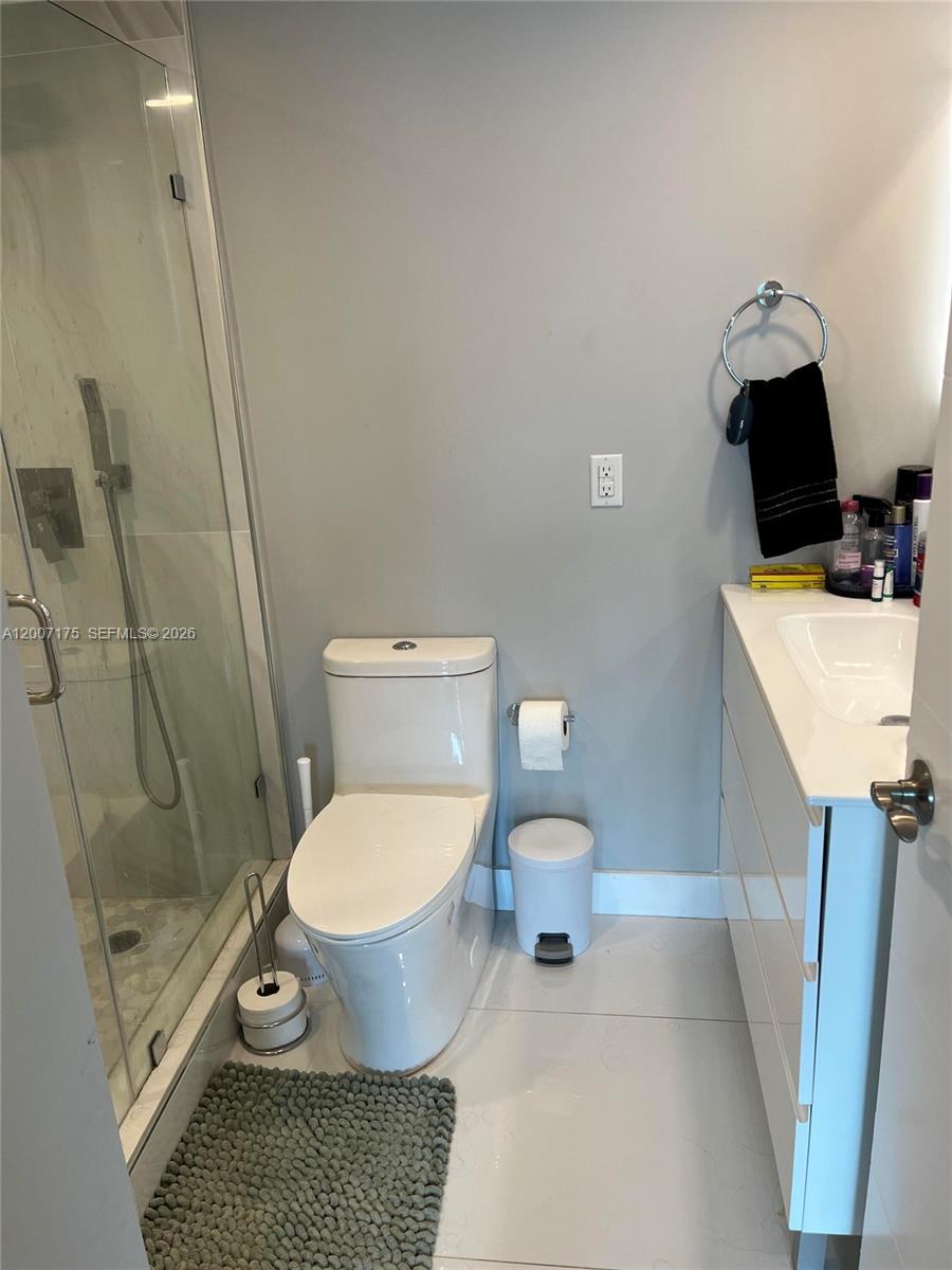 BRICKELL KEY II CONDO - Residential