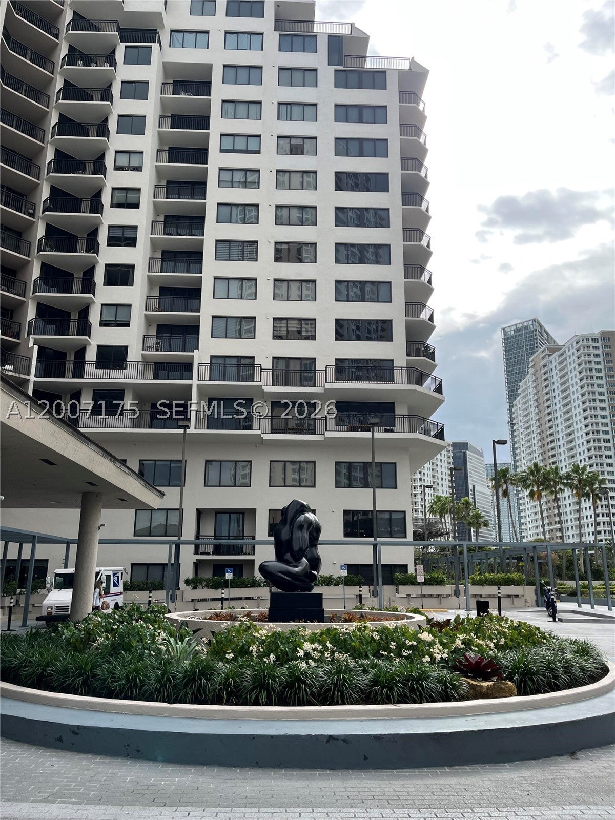 540 Brickell Key Dr 1809, Miami FL 33131