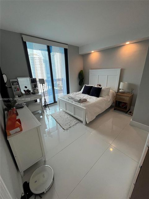 Tiny photo for 540 Brickell Key Dr #1809, Miami, FL 33131 (MLS # A12007175)