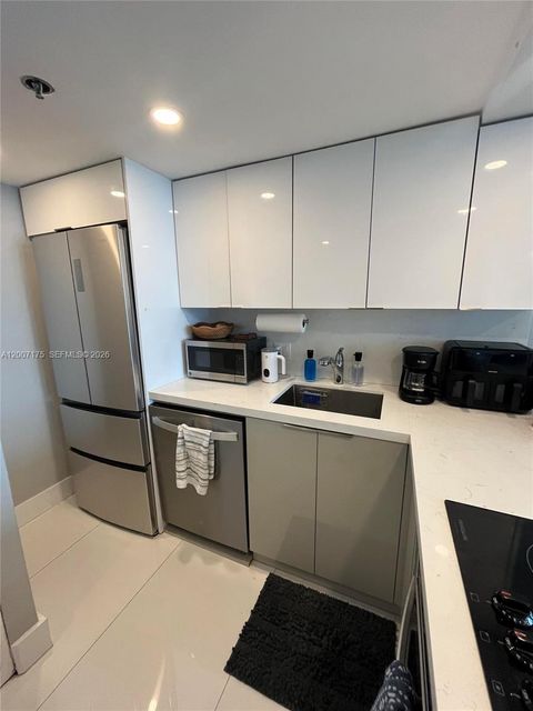 Tiny photo for 540 Brickell Key Dr #1809, Miami, FL 33131 (MLS # A12007175)