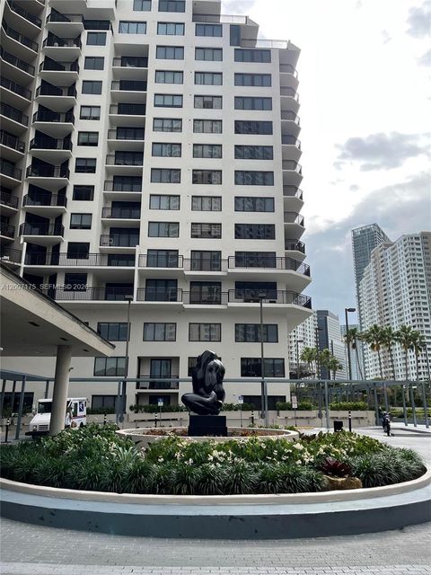 Photo of 540 Brickell Key Dr #1809, Miami, FL 33131 (MLS # A12007175)